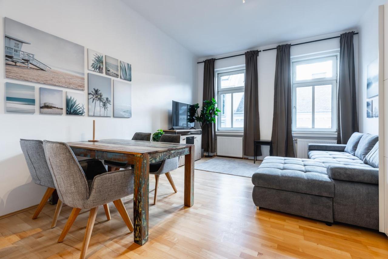 Cozy Apartment Steps Away From Subway Station Viena Exterior foto