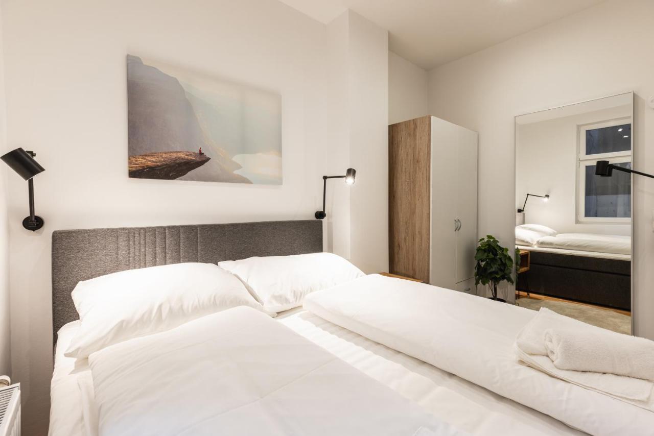 Cozy Apartment Steps Away From Subway Station Viena Exterior foto